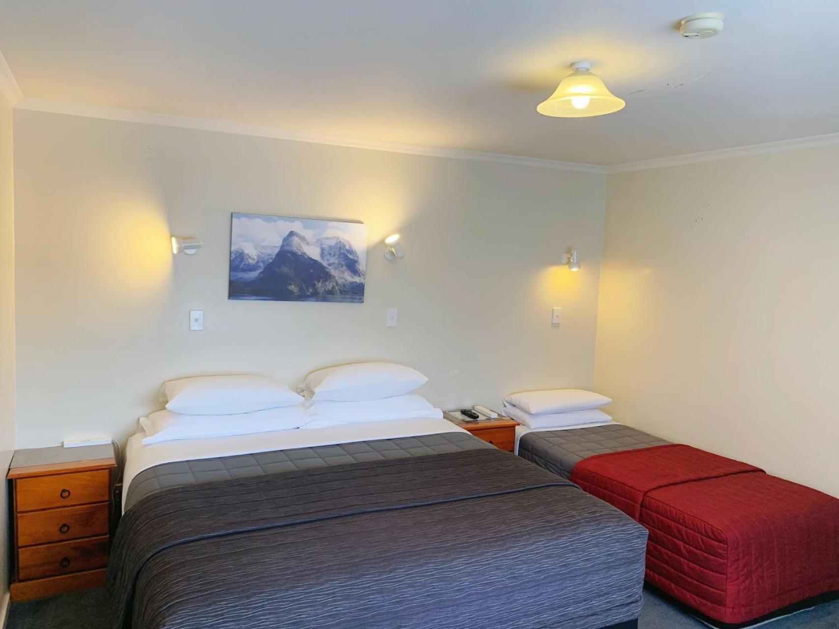 Amber Court Motel Te Anau Zewnętrze zdjęcie