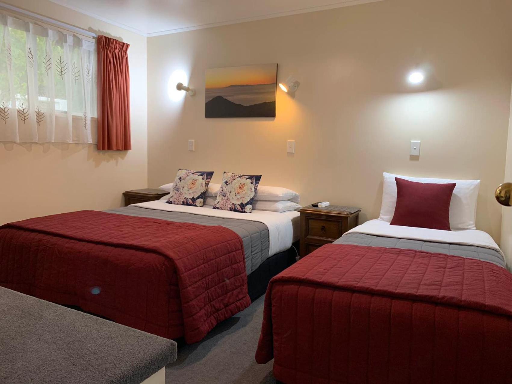 Amber Court Motel Te Anau Zewnętrze zdjęcie