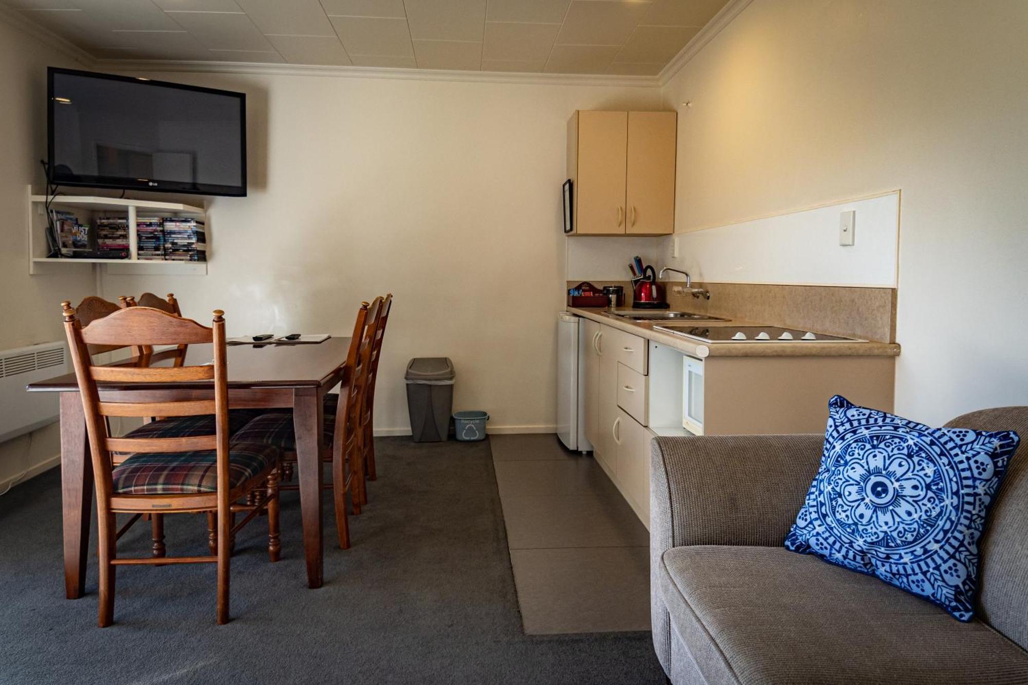 Amber Court Motel Te Anau Zewnętrze zdjęcie